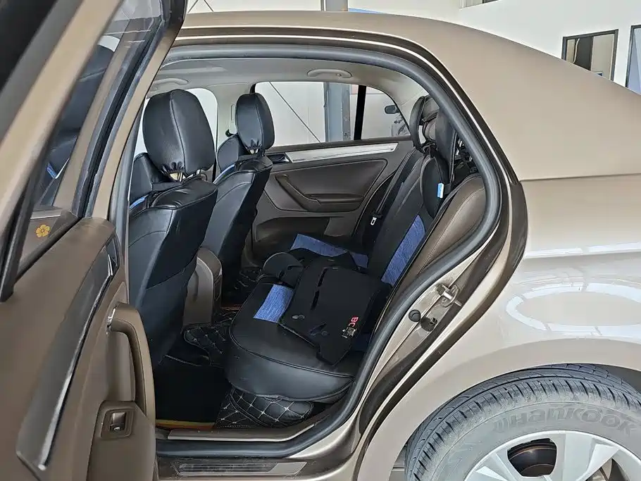 Volkswagen Bora — миниатюра 11