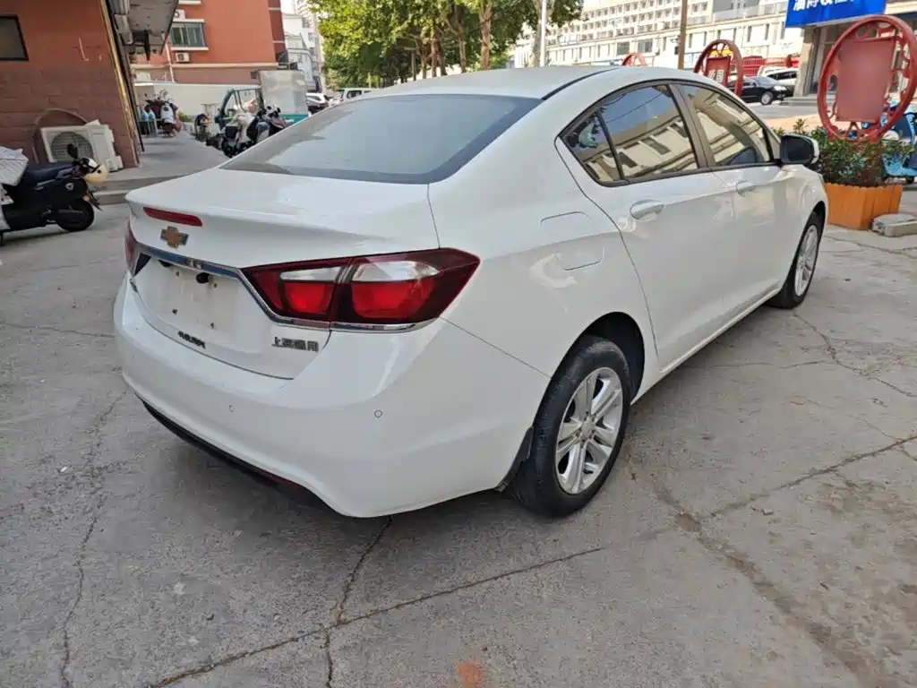 Chevrolet Cruze — миниатюра 7