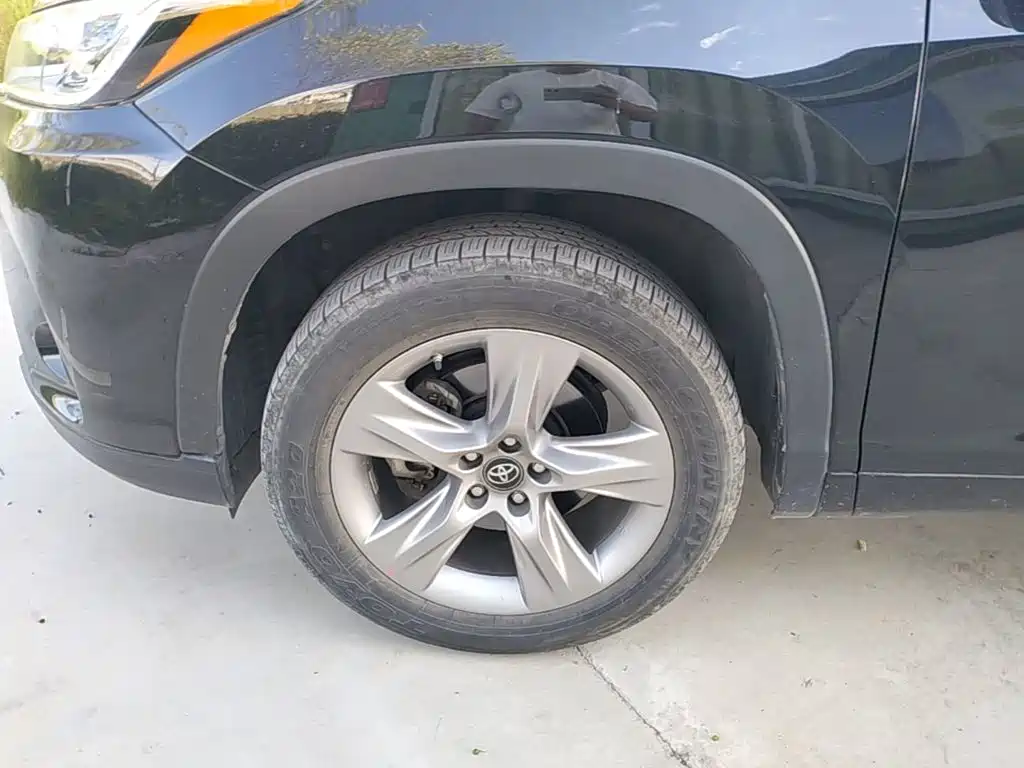 Toyota Highlander — миниатюра 23