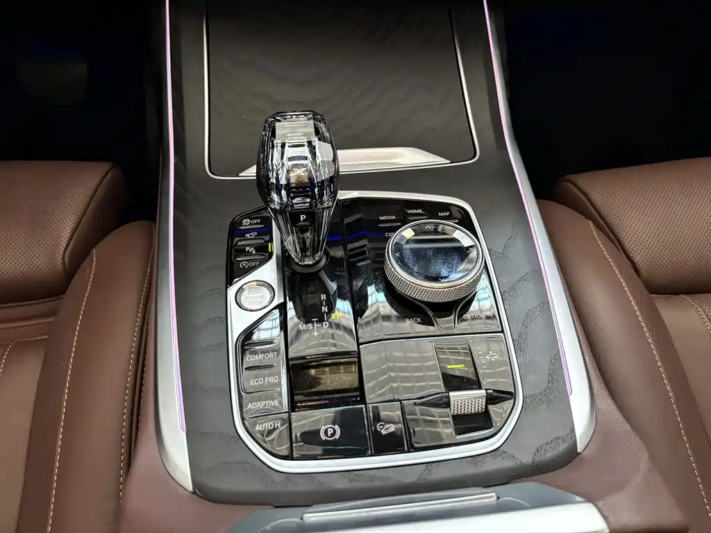 BMW X7 — миниатюра 18