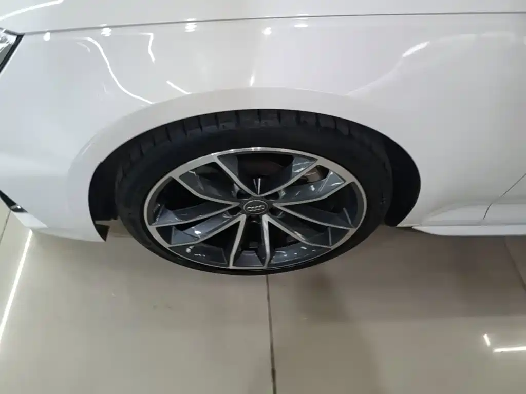 Audi A4L — миниатюра 23