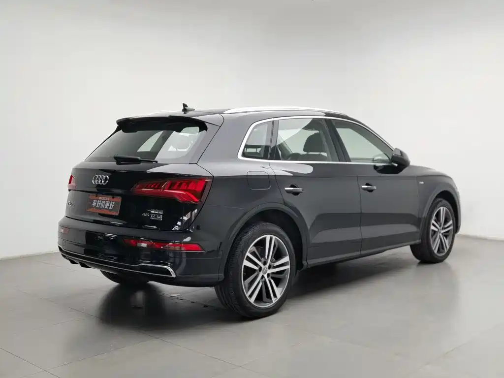 Audi Q5L — миниатюра 2