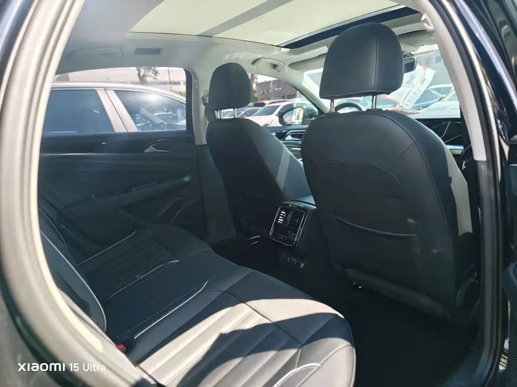 Volkswagen Passat 2022 330TSI Elite
