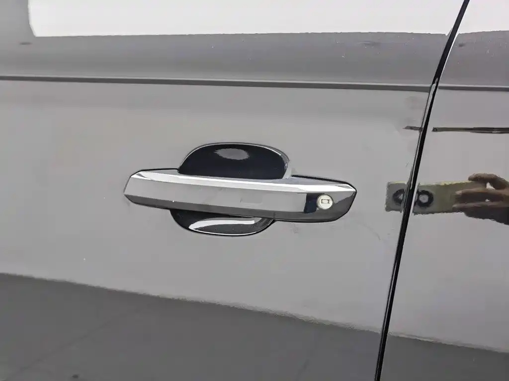 Audi Q5L — миниатюра 18