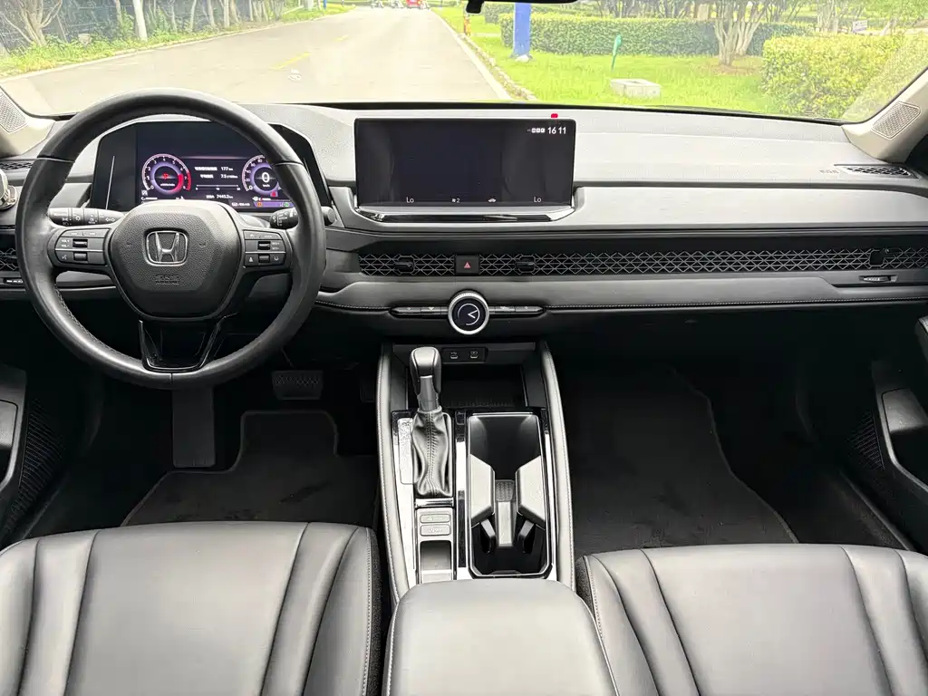 Honda Accord — миниатюра 7