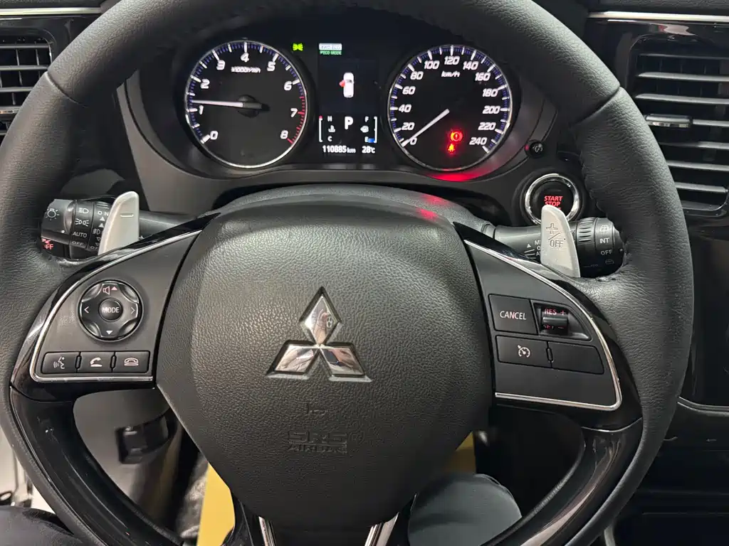 Mitsubishi Outlander — миниатюра 4