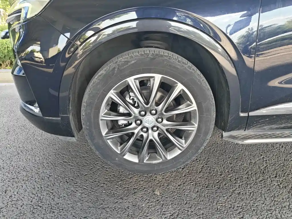Buick Enclave — миниатюра 23