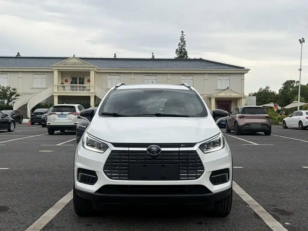 BYD Yuan EV — миниатюра 24