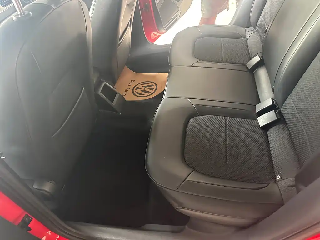 Skoda Rapid Spaceback — миниатюра 6