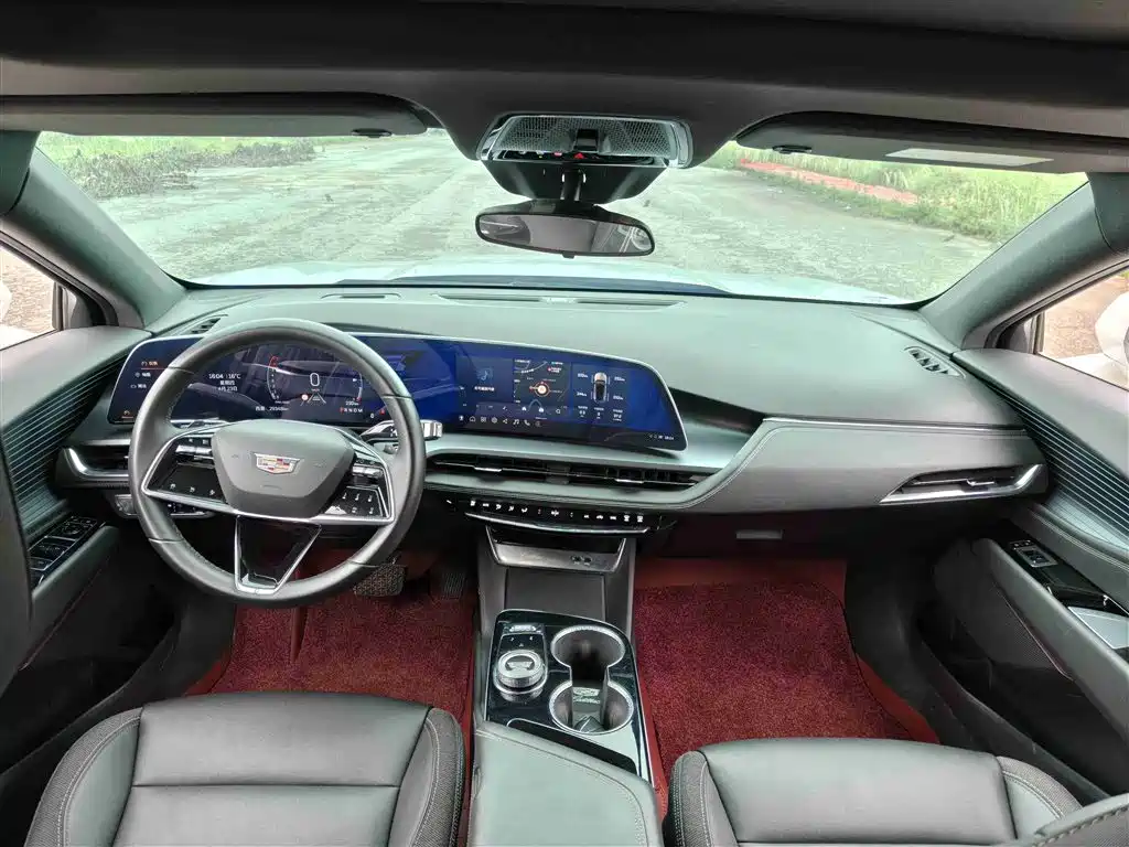Cadillac GT4 2023 25T