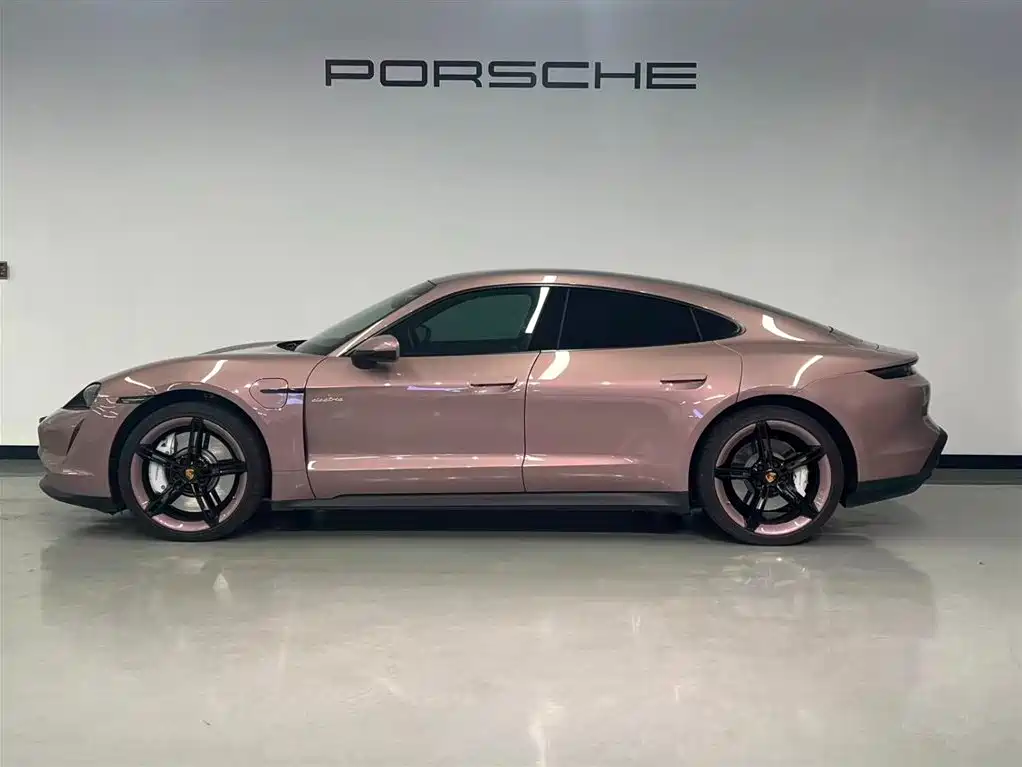 Porsche Taycan — миниатюра 4