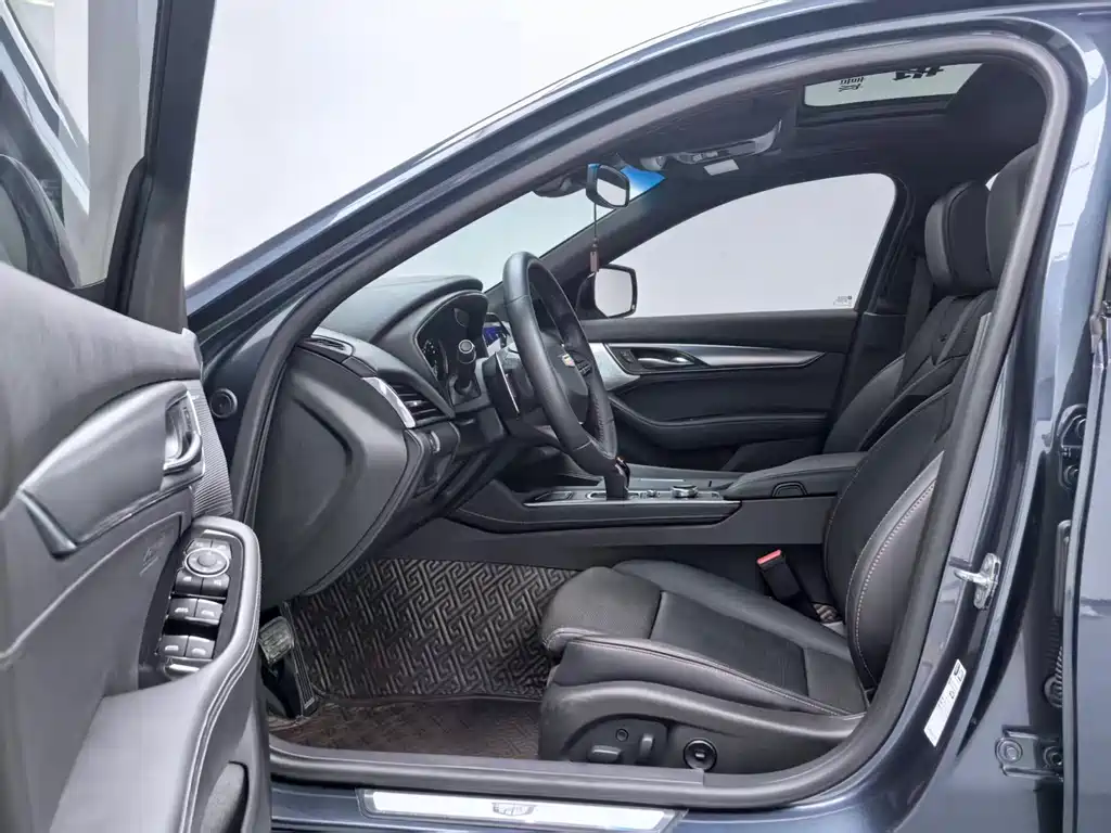 Cadillac CT5 — миниатюра 4