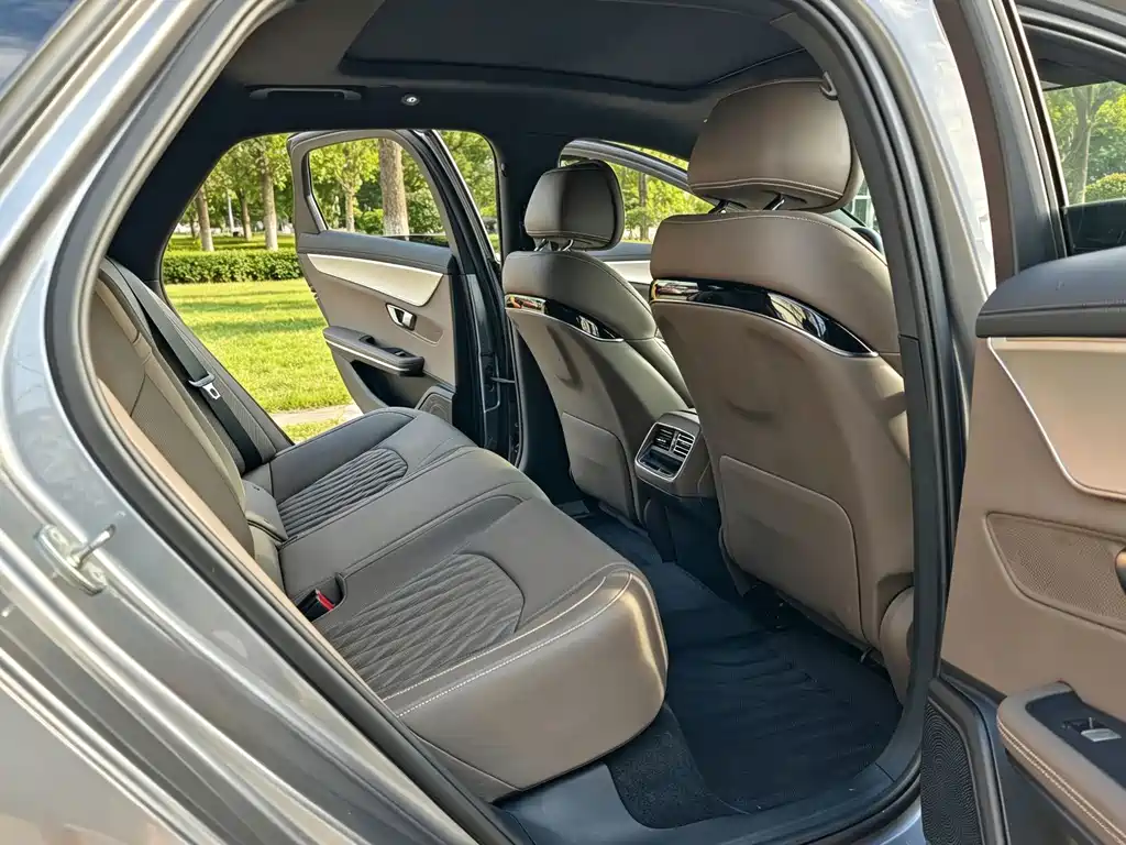 BYD Han — миниатюра 10