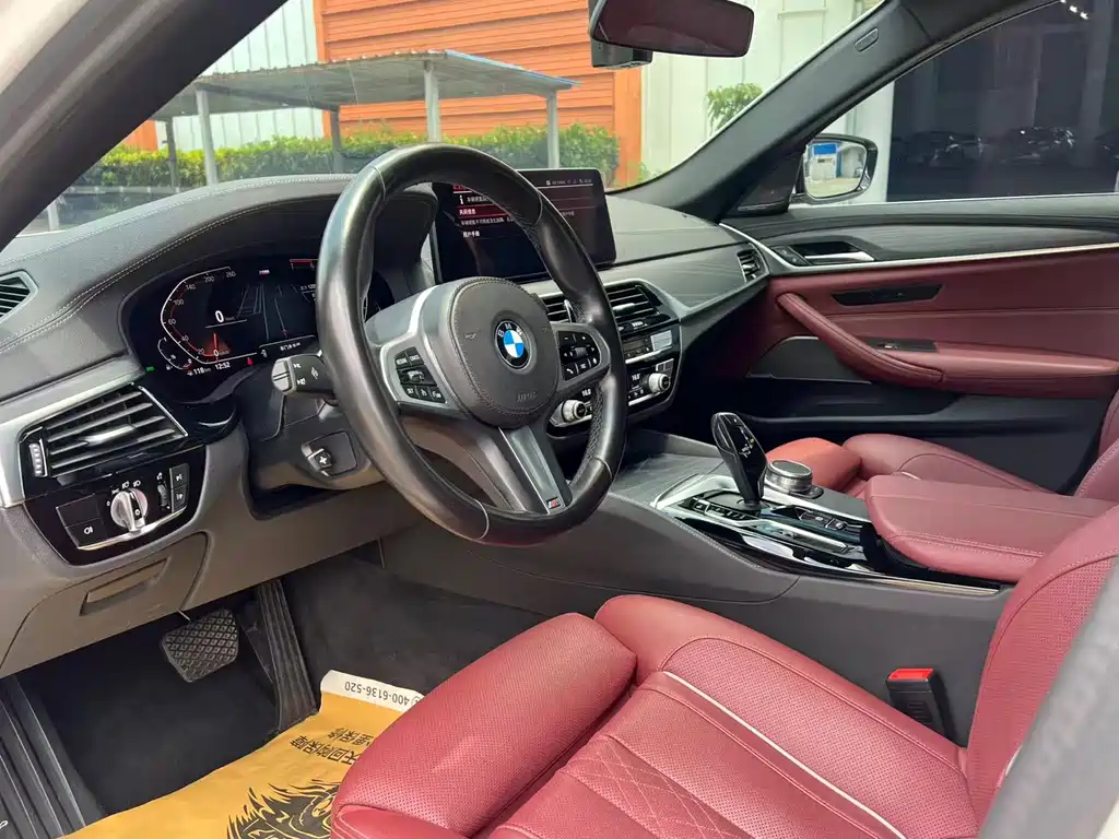 BMW 5 Series — миниатюра 4