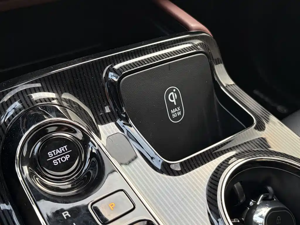 GAC Motor Trumpchi E8 PHEV — миниатюра 10