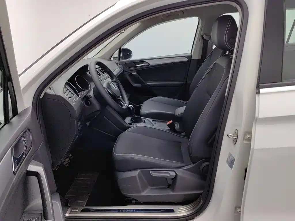 Volkswagen Tiguan L — миниатюра 10