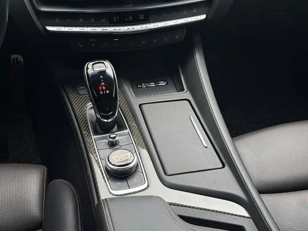 Cadillac CT5 — миниатюра 13