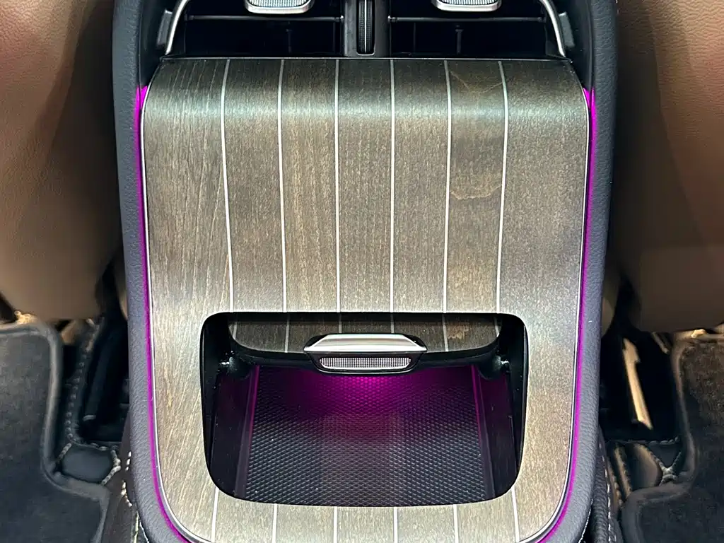 Mercedes-Benz E-Class — миниатюра 24