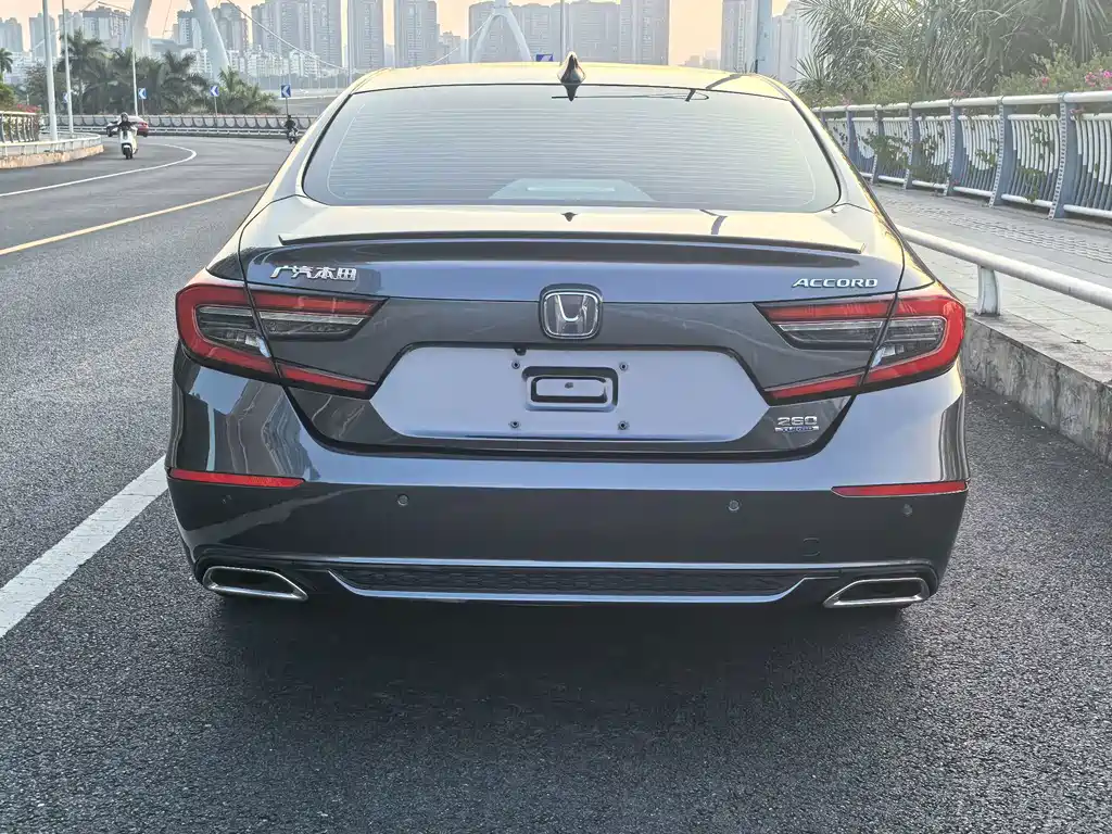 Honda Accord — миниатюра 6