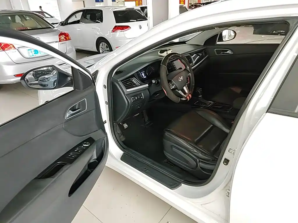Hyundai Mistra — миниатюра 16