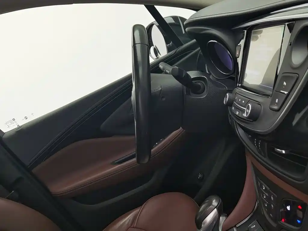 Buick Envision Plus — миниатюра 22