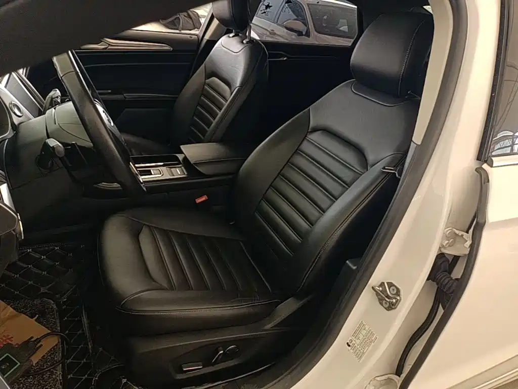 Ford Mondeo — миниатюра 15