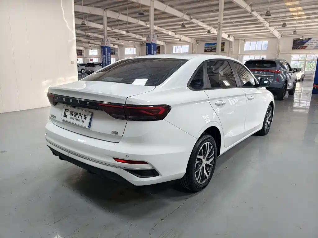 Geely Emgrand — миниатюра 4