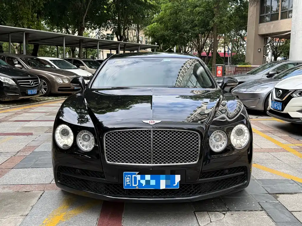 Bentley Flying Spur — миниатюра 2