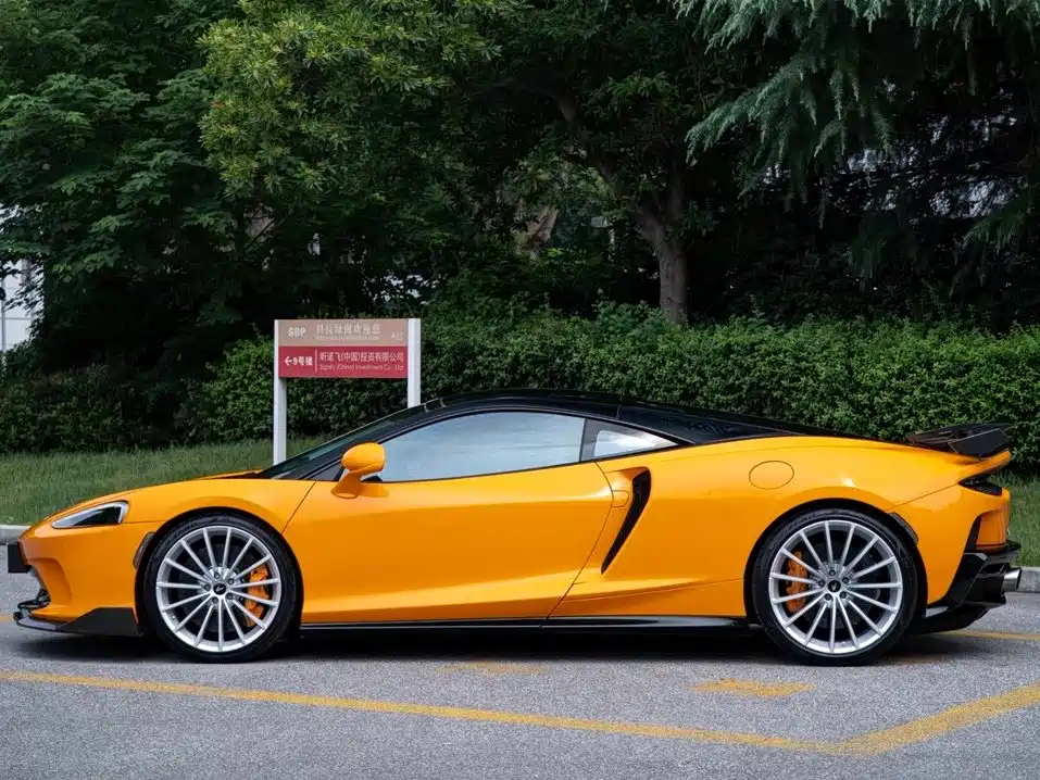 McLaren GT — миниатюра 7