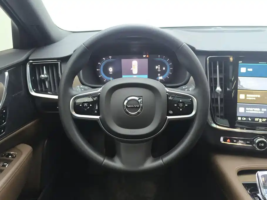 Volvo S90 — миниатюра 15