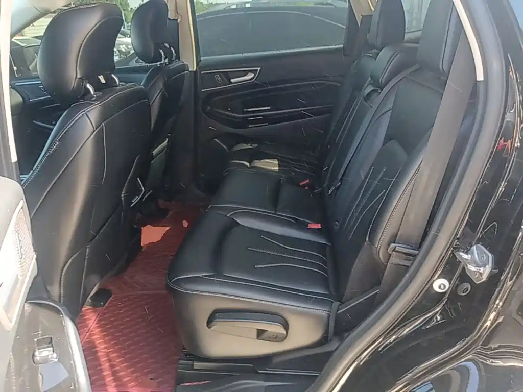 Ford Edge — миниатюра 17