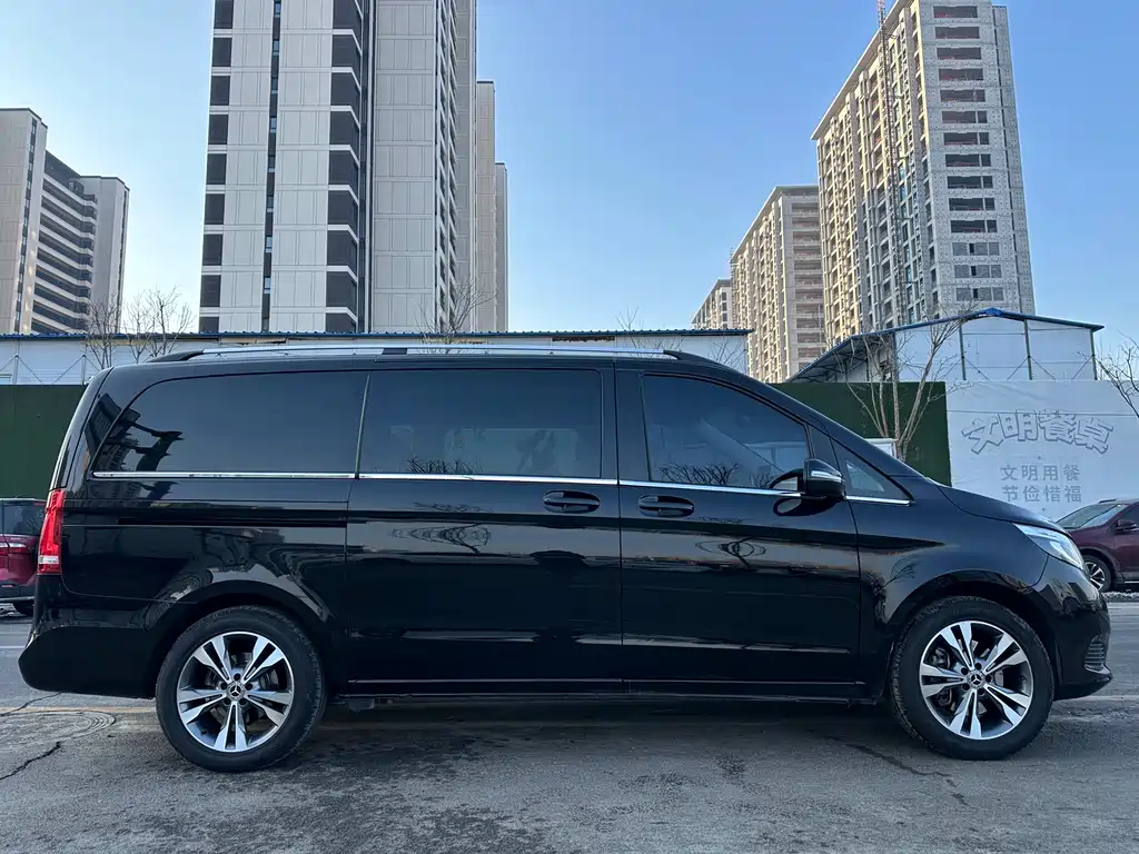 MERCEDES-BENZ V CLASS