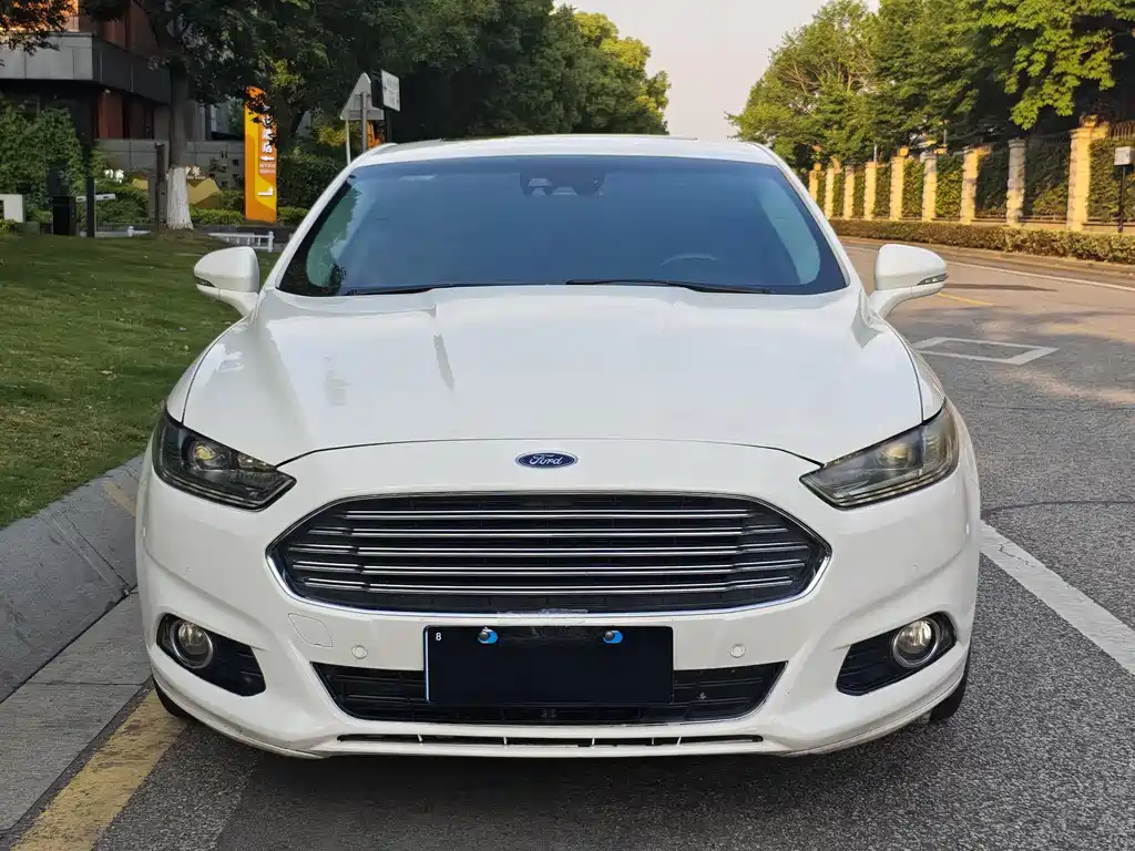 Ford Mondeo 2013 2.0L GTDi240 Luxury Sport
