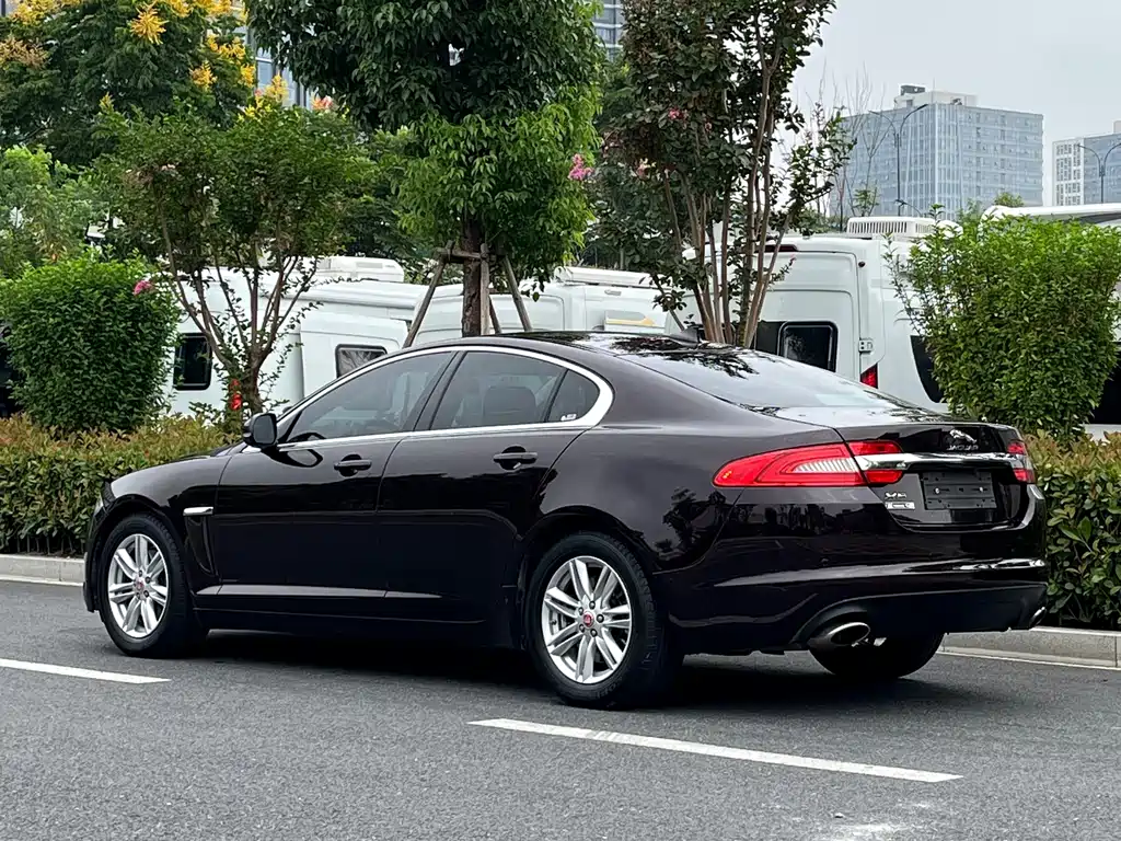 Jaguar XF — миниатюра 4