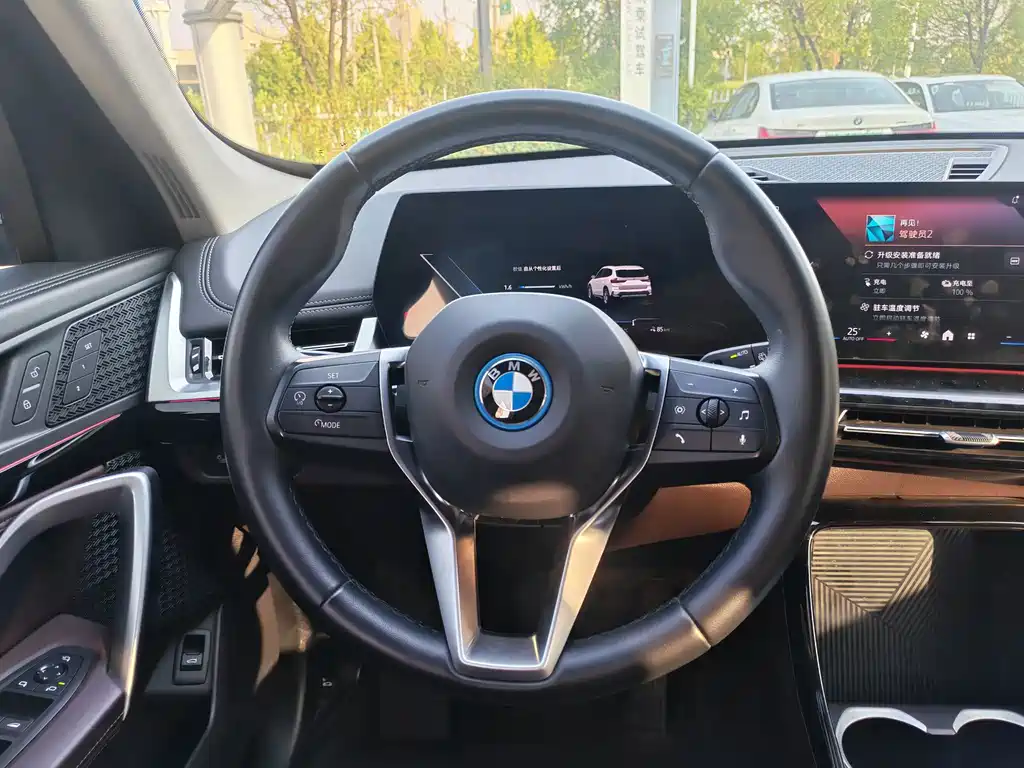 BMW iX1 — миниатюра 18