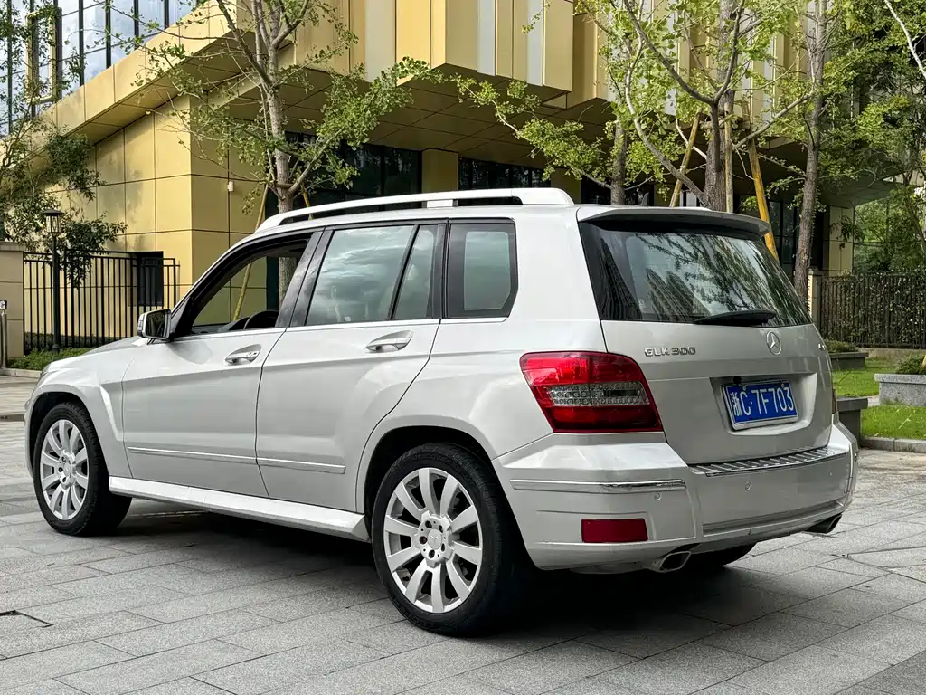 Mercedes-Benz GLK-Class (Import) — миниатюра 5