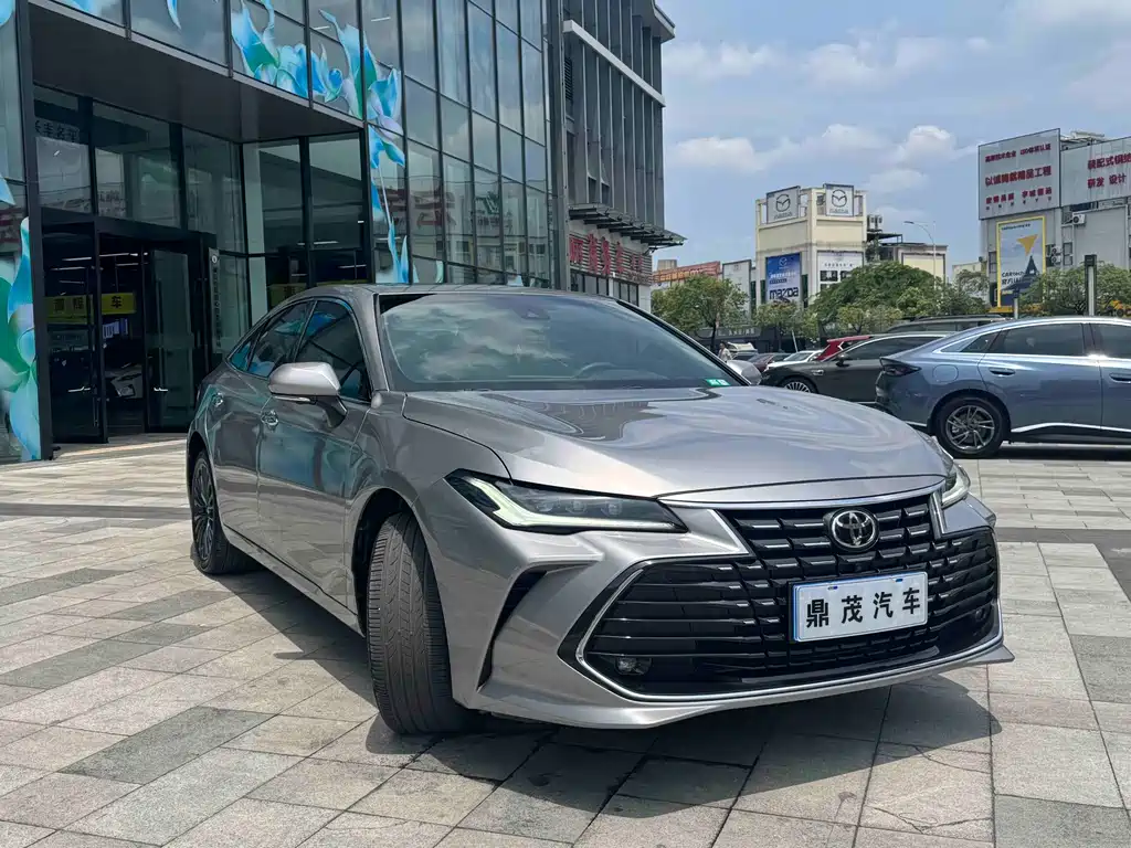 Toyota Avalon 2023 2.0L XLE Premium
