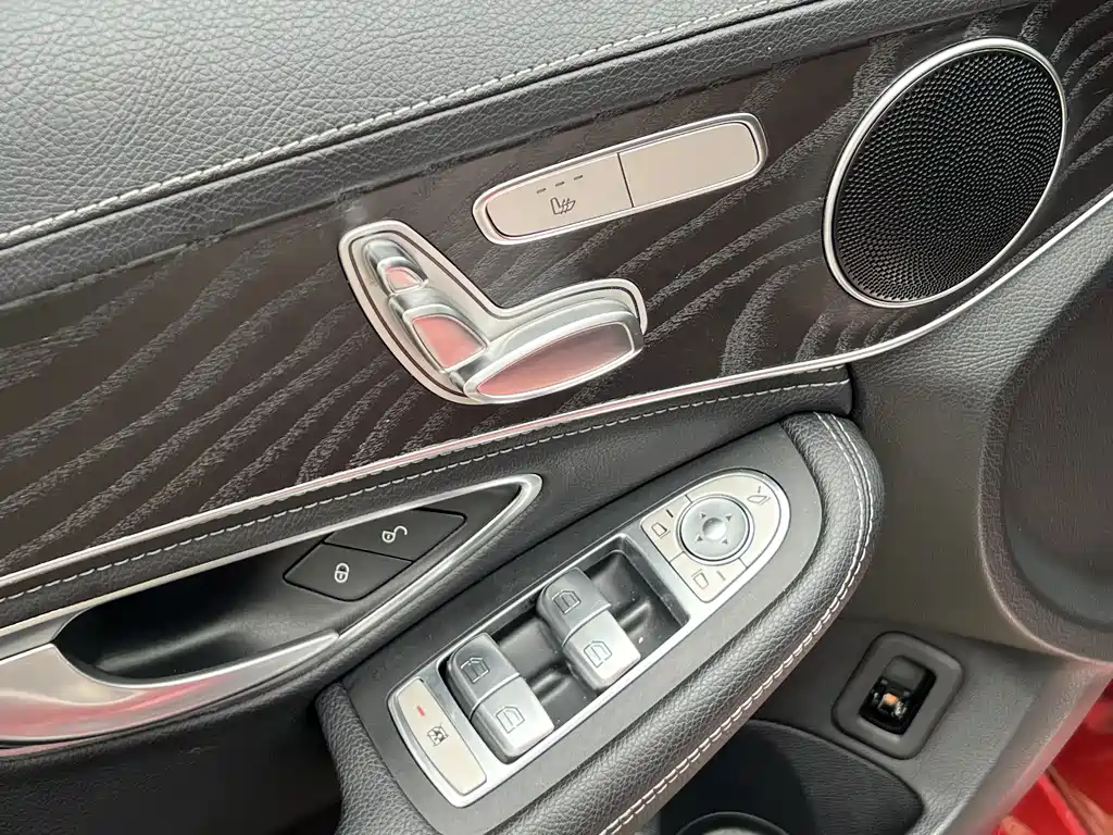 Mercedes-Benz C-Class — миниатюра 9