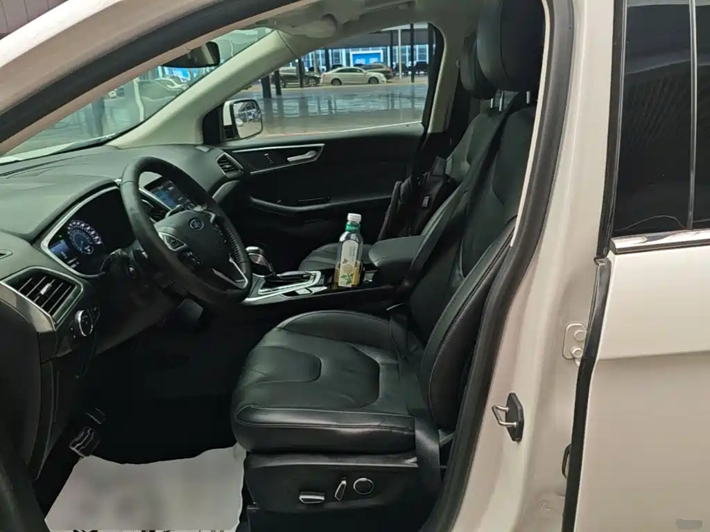 Ford Edge — миниатюра 15