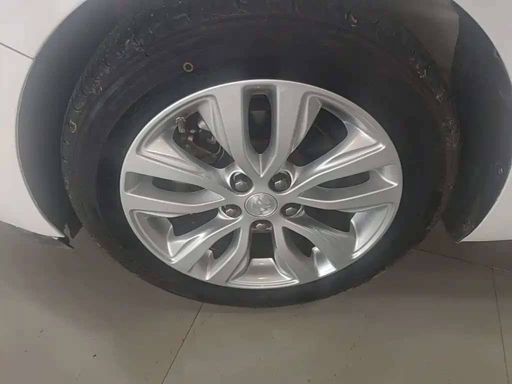 Buick Excelle — миниатюра 23