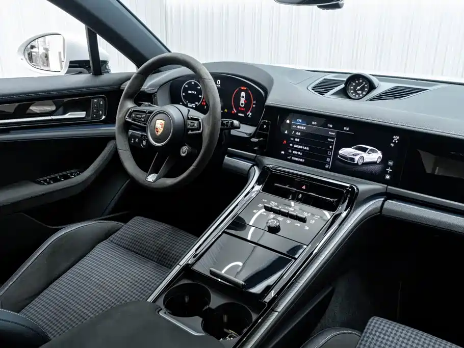 Porsche Panamera — миниатюра 25