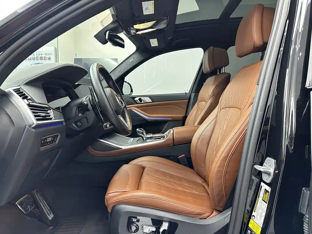 BMW X7 — миниатюра 10