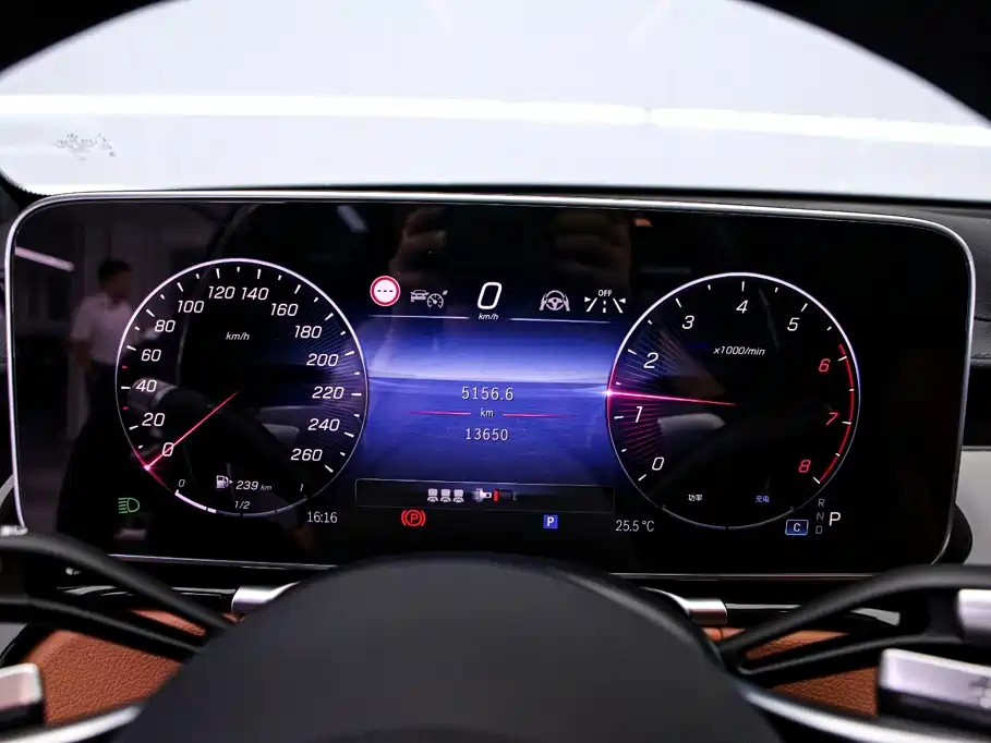 Mercedes-Benz S-Class — миниатюра 6
