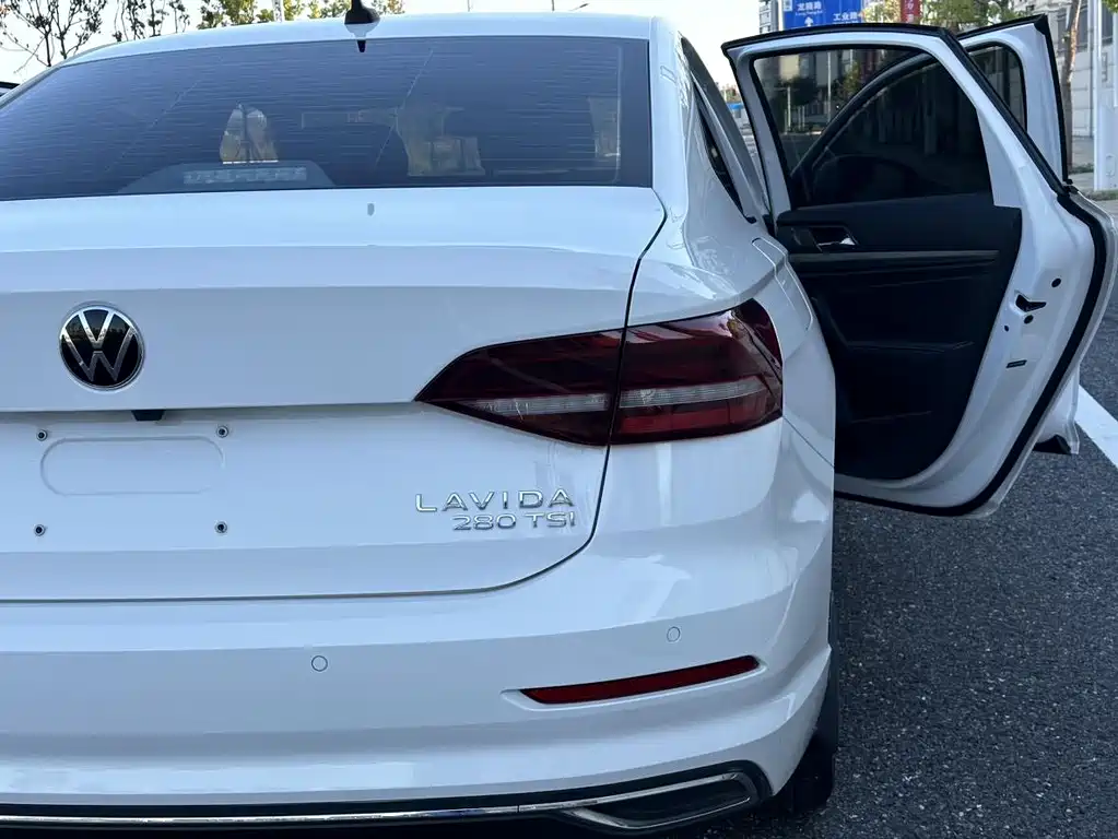 Volkswagen Lavida — миниатюра 19