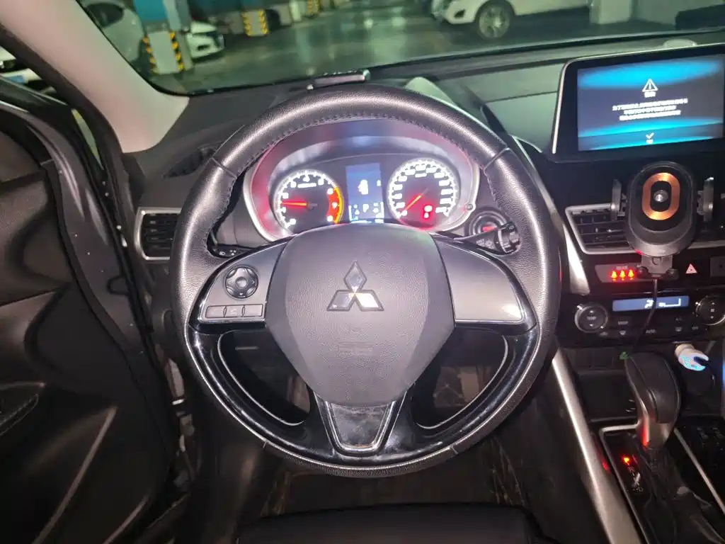 Mitsubishi Eclipse Cross — миниатюра 3