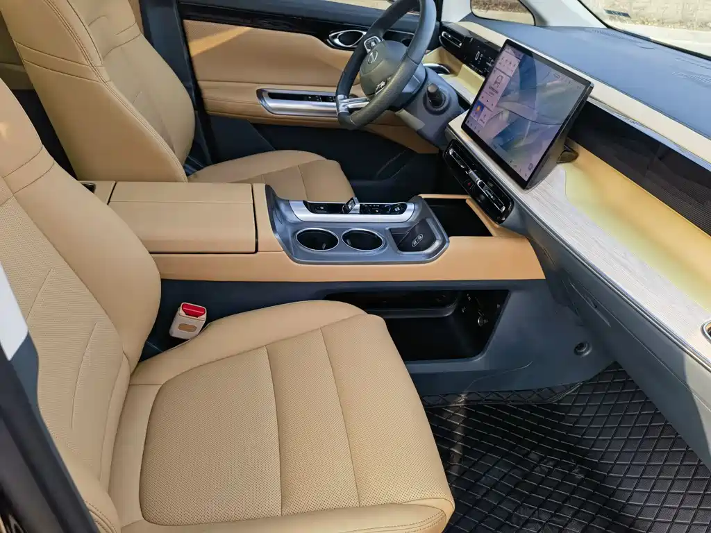 GAC TRUMPCHI E8 NEW ENERGY