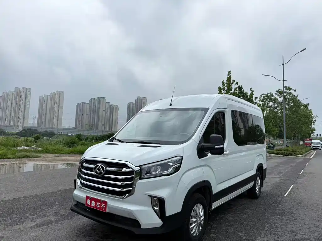 Maxus V90