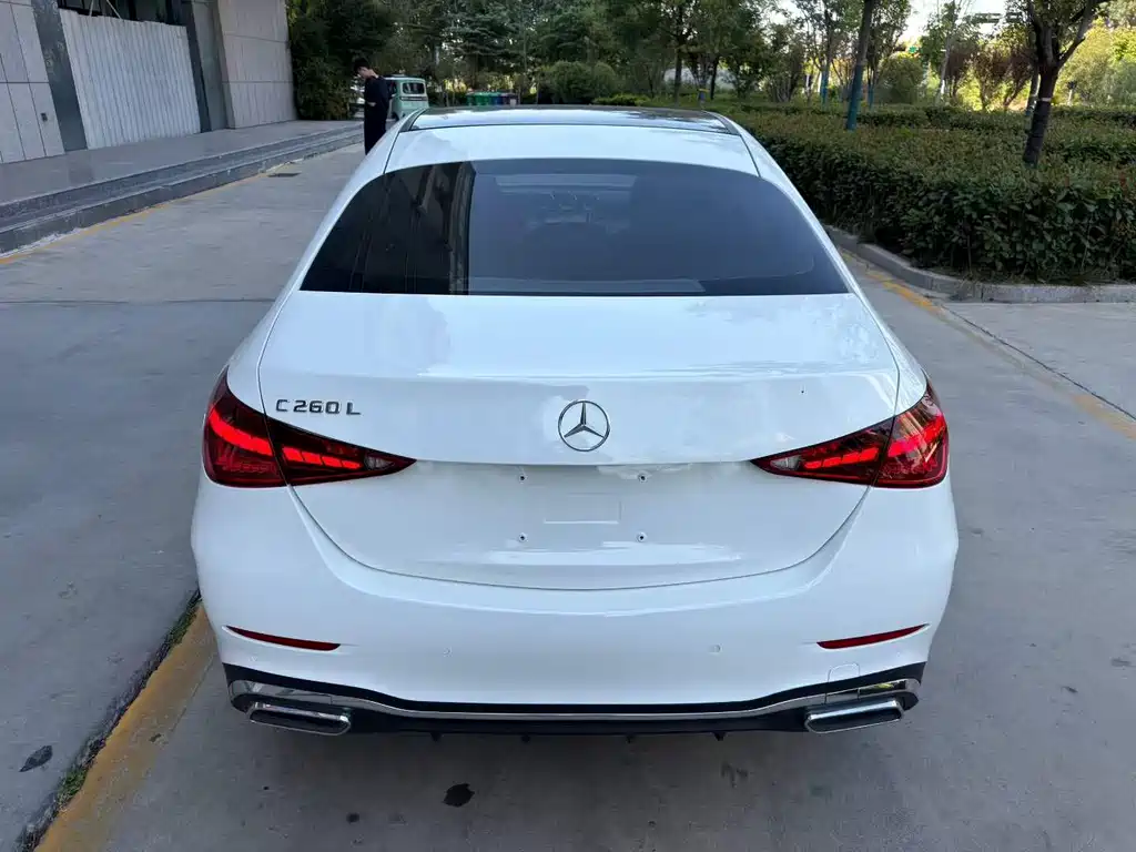 Mercedes-Benz C-Class — миниатюра 8