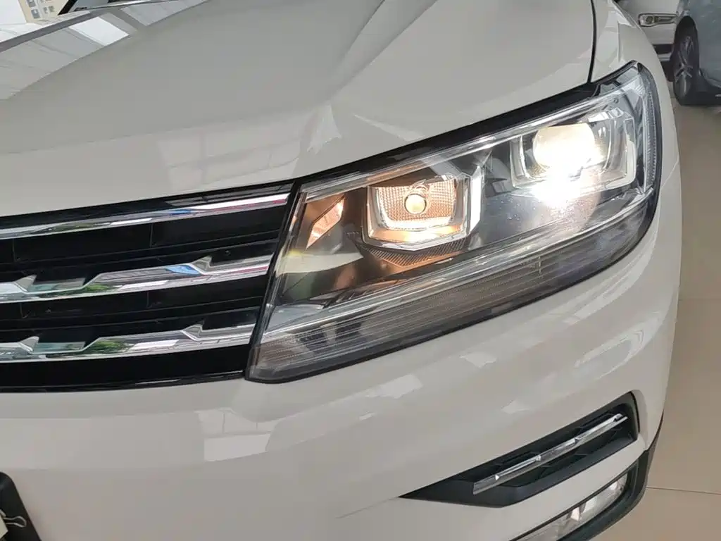 Volkswagen Tiguan L — миниатюра 24