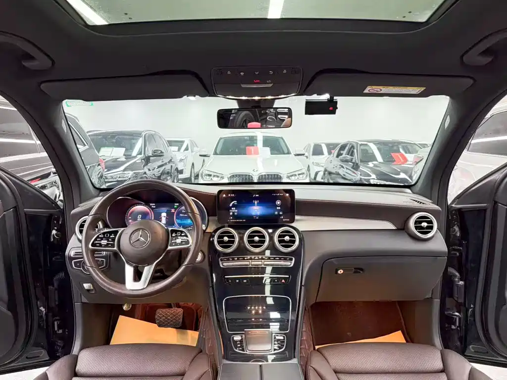 Mercedes-Benz GLC 2022 GLC 260 L 4MATIC